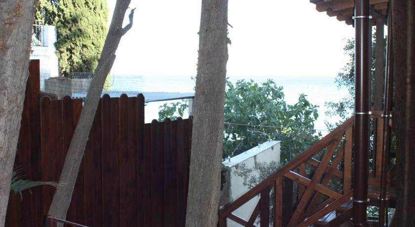 Гостевой дом Дом для отдыха Массандровская, 13  Ялта-24