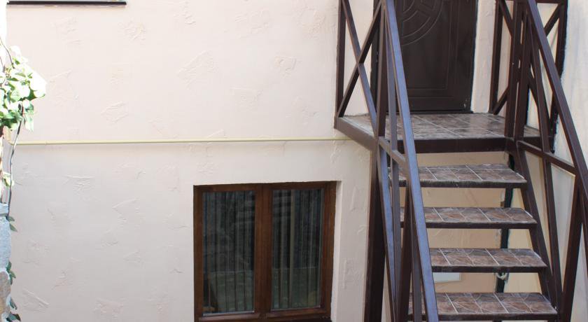 Гостевой дом Дом для отдыха Массандровская, 13  Ялта-10