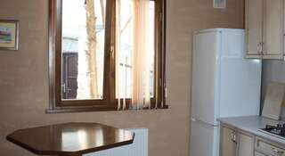 Гостевой дом Дом для отдыха Массандровская, 13  Ялта Семейный номер с видом на море-4