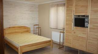 Гостевой дом Дом для отдыха Массандровская, 13  Ялта Двухместный номер с 1 кроватью-1