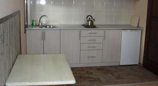 Гостевой дом Дом для отдыха Массандровская, 13  Ялта Двухместный номер с 1 кроватью-4